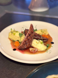 Réservation pour un dîner savoureux en amoureux